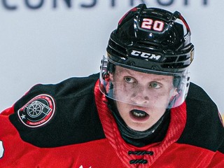 Peter Repčík v drese Drummondville Voltigeurs.