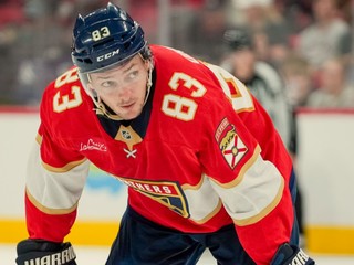 Oliver Okuliar čaká na debut v NHL.